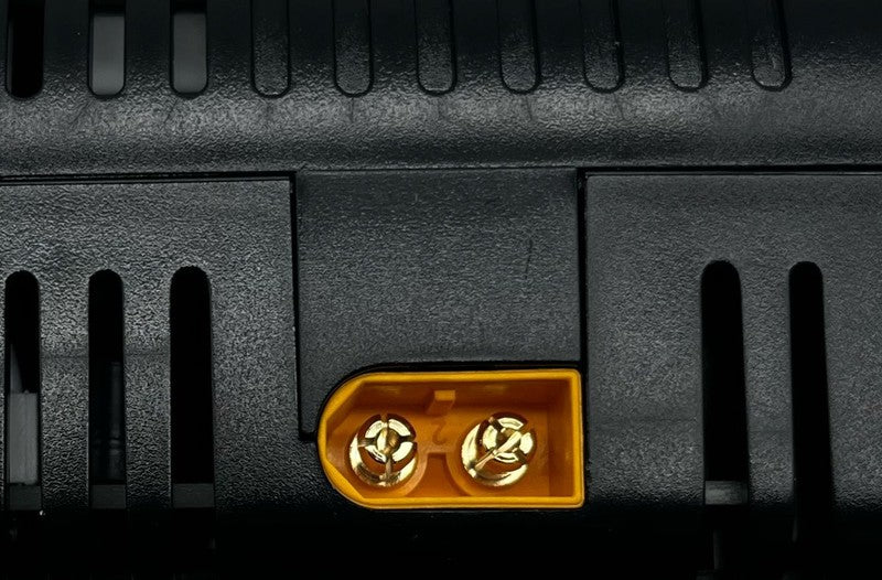 6913702