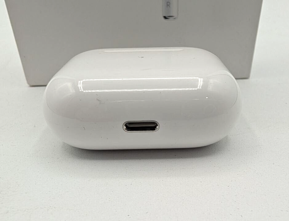 6913787