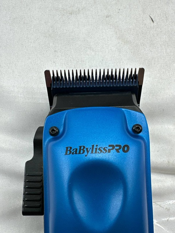 7684805
