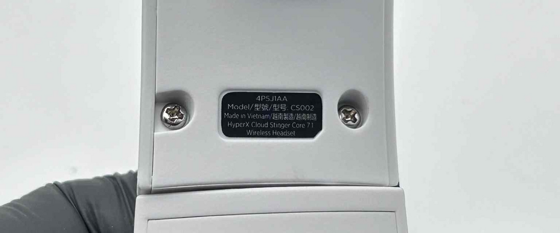 7685370