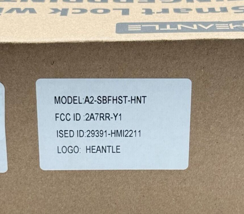 6913596